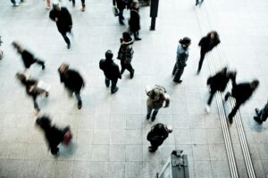 GPTでビジネスはどう変わる？最新活用事例と導入のコツ