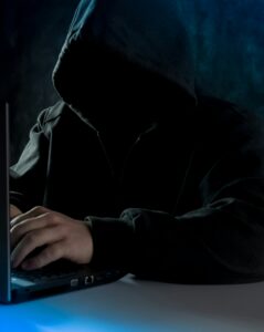 特殊詐欺の新手口！生成AIが悪用されるリスクとは？