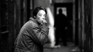 Grok利用の可視性を比較：個人利用と業務利用の差